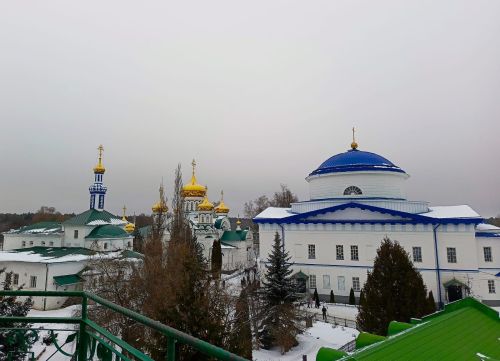 Золотые купола Раифского монастыря: красота и умиротворение