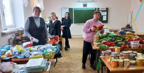Лаишевские школьники сделали открытки участникам СВО ко Дню защитника Отечества