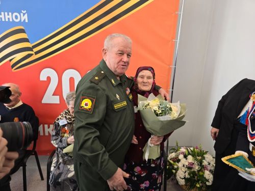 Сегодня в Габишево вручали медаль «80 лет Победы в Великой Отечественной войне»