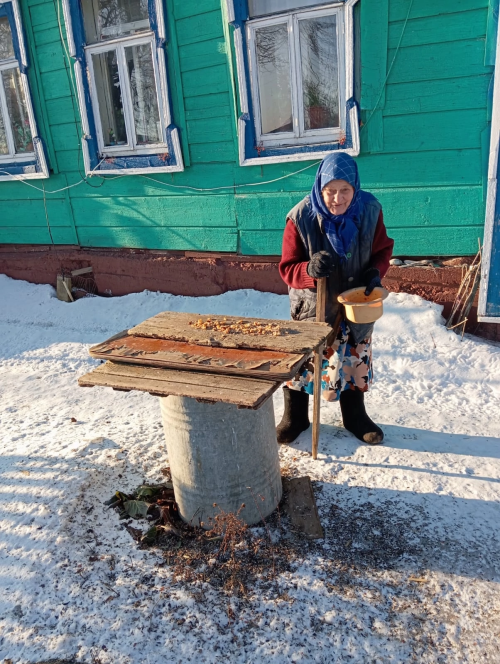 В Лаишевском  районе социальные работники Комплексного центра «Золотая осень» регулярно организуют прогулки на свежем воздухе для получателей социальных услуг