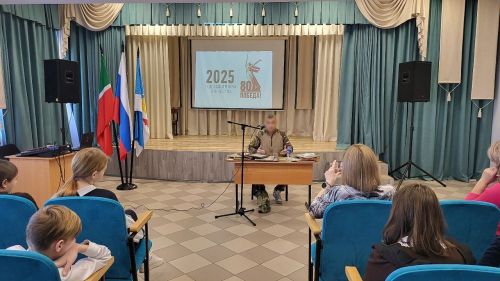 Участник СВО открыл Год защитника Отечества в Лаишевской школе № 2