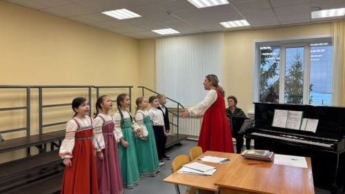 Яшь лаешлыларны халыкчан җырлау манерасына өйрәтәләр