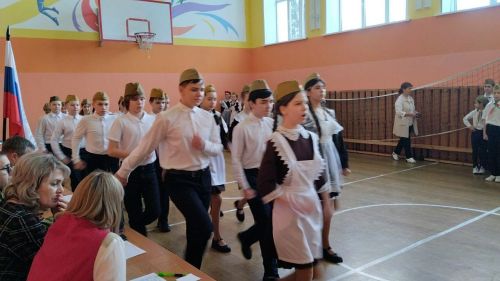 Смотр строя и песни посвятили Дню защитника Отечества