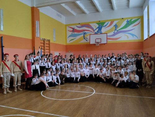 Смотр строя и песни посвятили Дню защитника Отечества