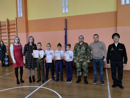 Смотр строя и песни посвятили Дню защитника Отечества
