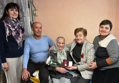 Лаешның мактаулы кешеләренә медальләр тапшырылды