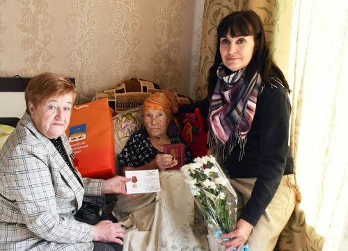 Лаешның мактаулы кешеләренә медальләр тапшырылды