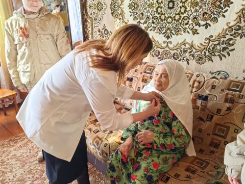 В Лаишевском районе труженице тыла вручили юбилейную медаль
