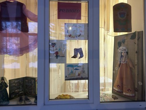 В детском саду «Берёзка» в Лаишевском районе проходит выставка, посвящённая Дню родного языка.