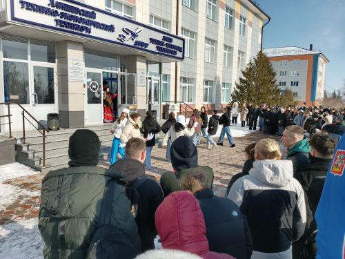 В Лаишевском техникуме отметили веселую Масленицу