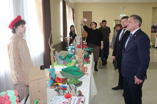 Волонтеры Никольского поселения Лаишевского района сплели 556 маскировочных сетей