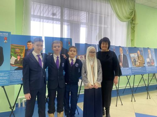 Учащиеся Лаишевского района познакомились с выставкой «Отцы героев»