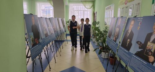 Лаеш районы укучылары «Герой атасы » күргәзмәсе белән таныштылар