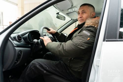 В Казани состоялась торжественная церемония передачи автомобиля участнику СВО из Лаишевского района