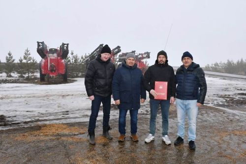 Илдус Зарипов районның авыл хуҗалыгы предприятиеләрендә булды