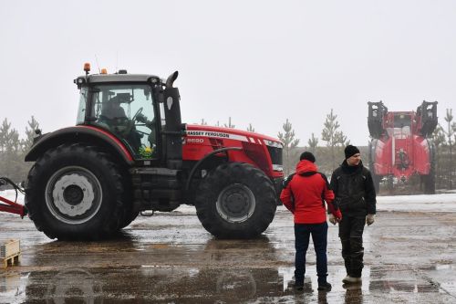 Ильдус Зарипов посетил сельхозпредприятия района