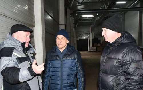 Илдус Зарипов районның авыл хуҗалыгы предприятиеләрендә булды