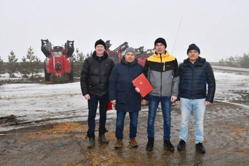 Илдус Зарипов районның авыл хуҗалыгы предприятиеләрендә булды