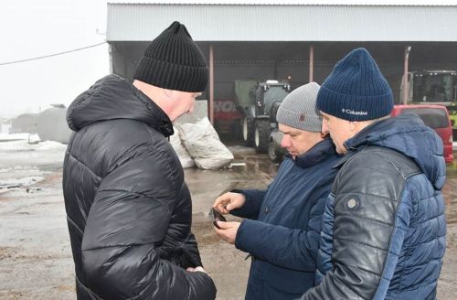 Илдус Зарипов районның авыл хуҗалыгы предприятиеләрендә булды