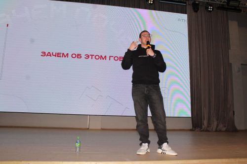 Лицеистам Лаишевского района рассказали о цифровой гигиене и опасностях кибербуллинга