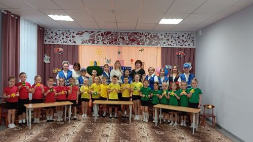 Играя, обучают безопасному поведению на дороге