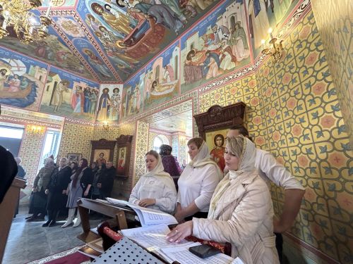 В селе Среднее Девятово состоялось архиерейское богослужение в честь преподобного Алексия Человека Божия