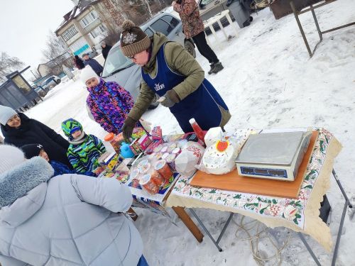 На Масленицу селе Нармонка Лаишевского района собирали бусы из баранок