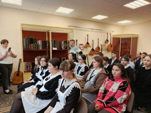 Для лаишевских восьмиклассников устроили праздник музыки и творчества