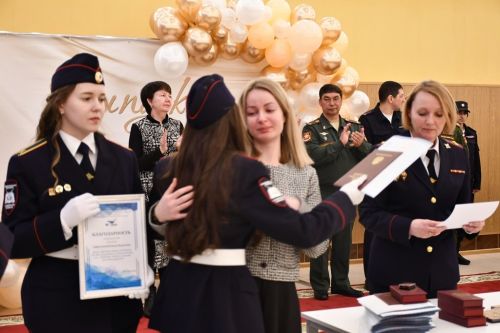 Первому выпуску студентов-правоохранителей ЛТЭТ вручили дипломы