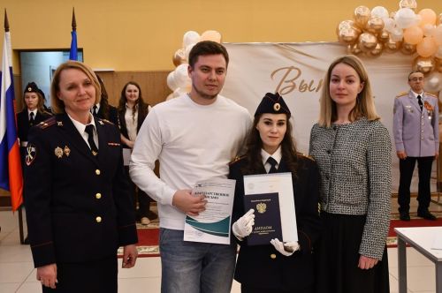 Первому выпуску студентов-правоохранителей ЛТЭТ вручили дипломы