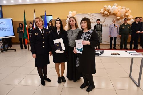 Первому выпуску студентов-правоохранителей ЛТЭТ вручили дипломы