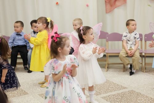 В Лаишевском районе мам и бабушек поздравляют с Международным женским днем
