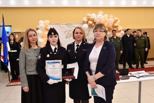 Первому выпуску студентов-правоохранителей ЛТЭТ вручили дипломы
