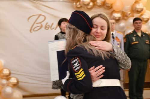 Первому выпуску студентов-правоохранителей ЛТЭТ вручили дипломы