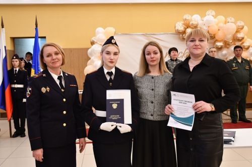 Первому выпуску студентов-правоохранителей ЛТЭТ вручили дипломы