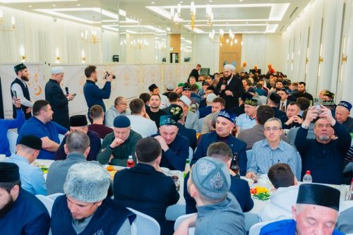 Муфтий Татарстана Камиль хазрат Самигуллин посетил ифтар Лаишевского района