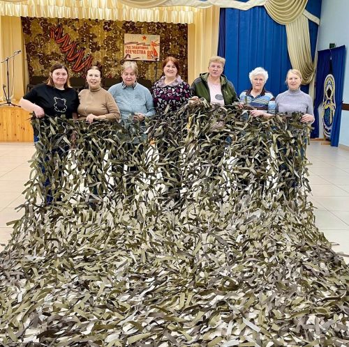Лаеш районы волонтерлары маскировка челтәрләрен үрүдәге уңышлары белән уртаклашалар