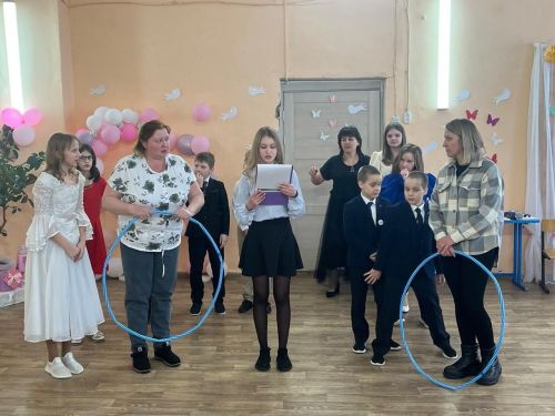 Как отметили Международный женский день в Шуранской школе Лаишевского района
