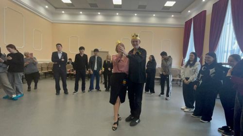 В Лаишевской школе искусств прошел бал-путешествие во времени