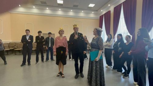 В Лаишевской школе искусств прошел бал-путешествие во времени