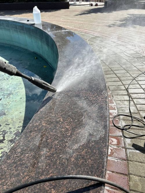 В Лаишеве начали готовить фонтаны к летнему сезону