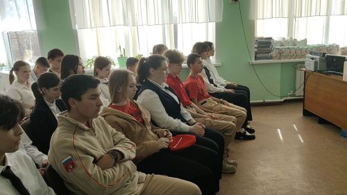 Никольский урта мәктәбендә Россия Герое Рәсим Баксиков белән очрашу булды