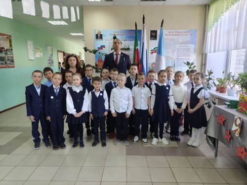 Никольский урта мәктәбендә Россия Герое Рәсим Баксиков белән очрашу булды