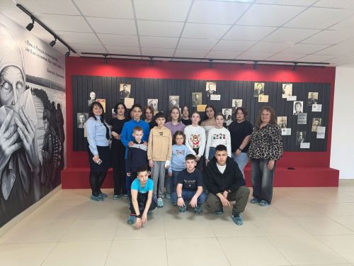 Полицейские организовали для подростков экскурсию в музей железной дороги