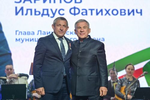 Раис Татарстана отметил главу Лаишевского района Ильдуса Зарипова