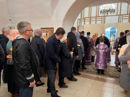 Пасхальная радость в церкви Казанских святых в Столбище