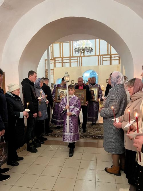 Пасхальная радость в церкви Казанских святых в Столбище