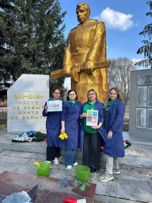В Лаишевском районе провели субботники у памятников павшим воинам