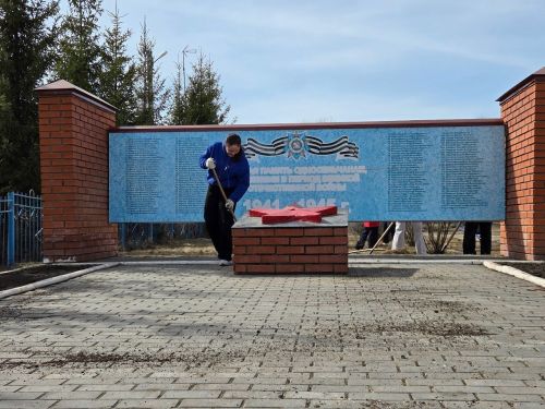 В Лаишевском районе юнармейцы провели патриотическую акцию «Обелиск»