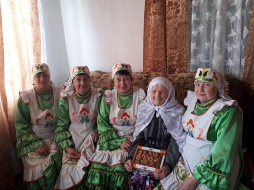 Нур өстенә нур өстәп